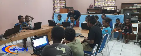 Mulai mencoba menggunakan komputer