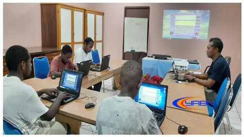 Kam lima juga, lomba mengetik k?