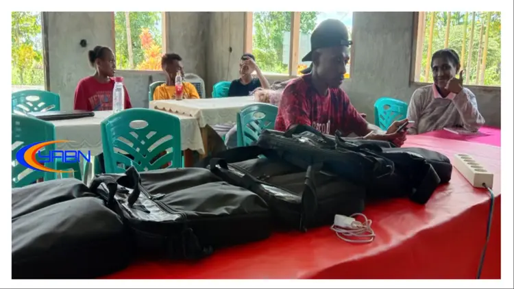 Menunggu yang laen datang